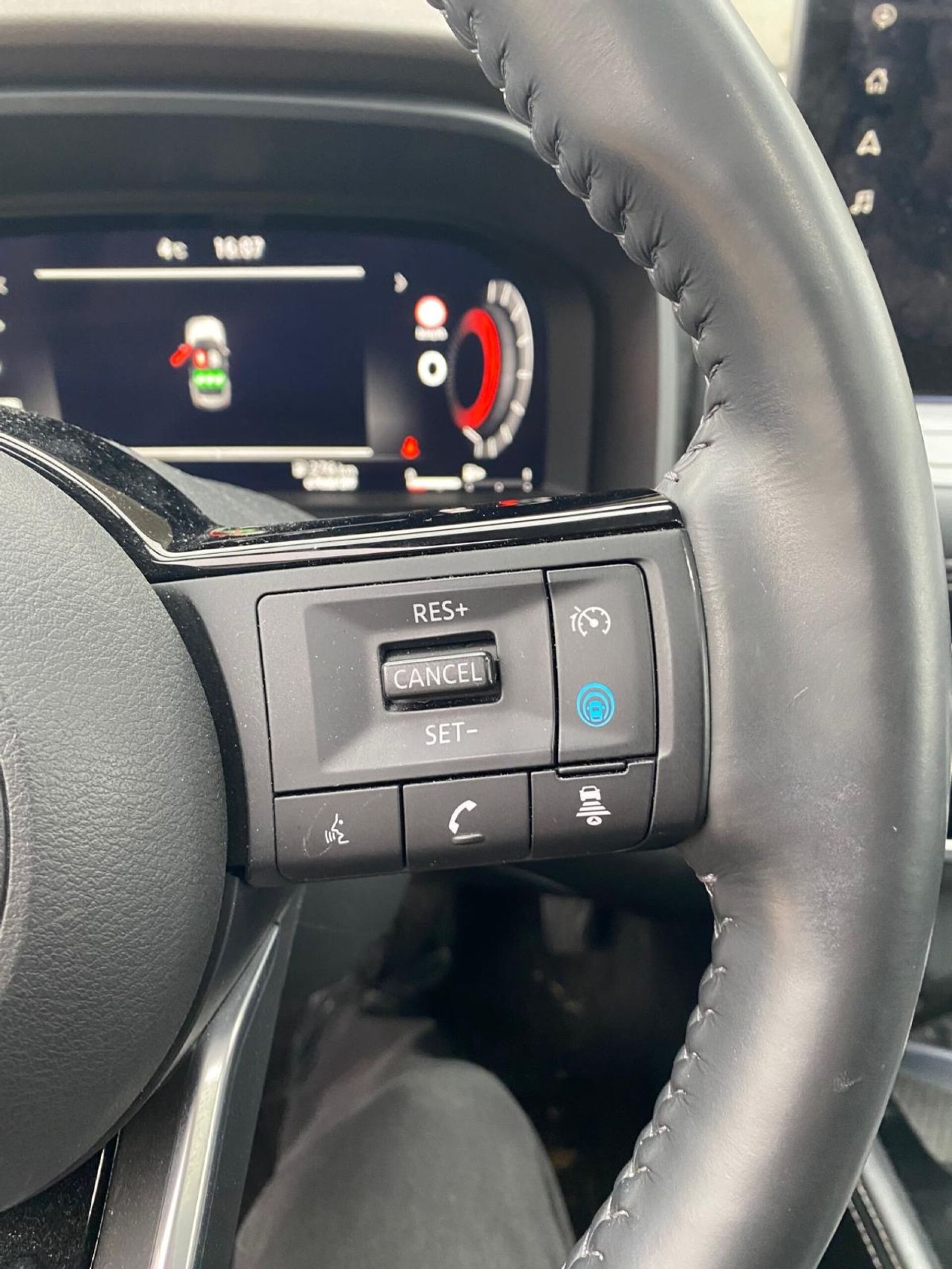 Foto 7 del anuncio Nissan X-Trail 5pl 1.5 e-POWER 152kW 4x2 A/T Tekna+  de Ocasión en Madrid