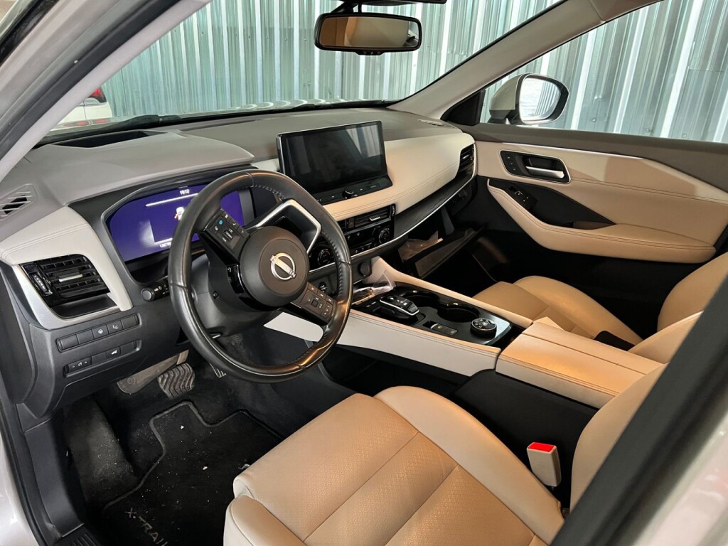 Foto 5 del anuncio Nissan X-Trail 5pl 1.5 e-4ORCE 158kW 4x4 A/T Tekna  de Ocasión en Madrid