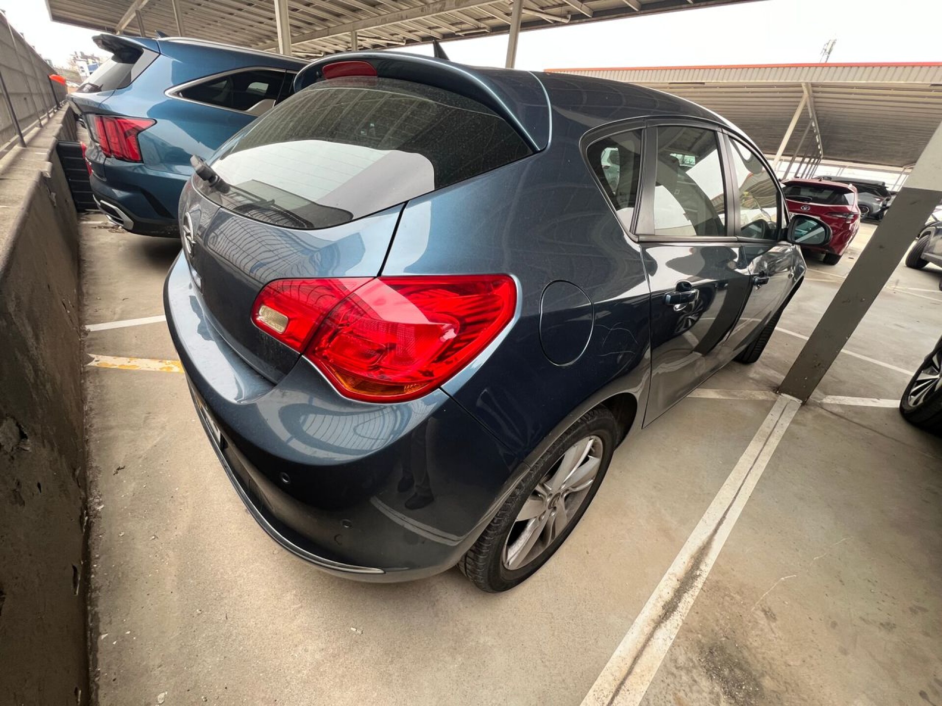 Foto 3 del anuncio Opel Astra 2.0 CDTi S/S 165 CV Selective llanta 18+  de Ocasión en Madrid