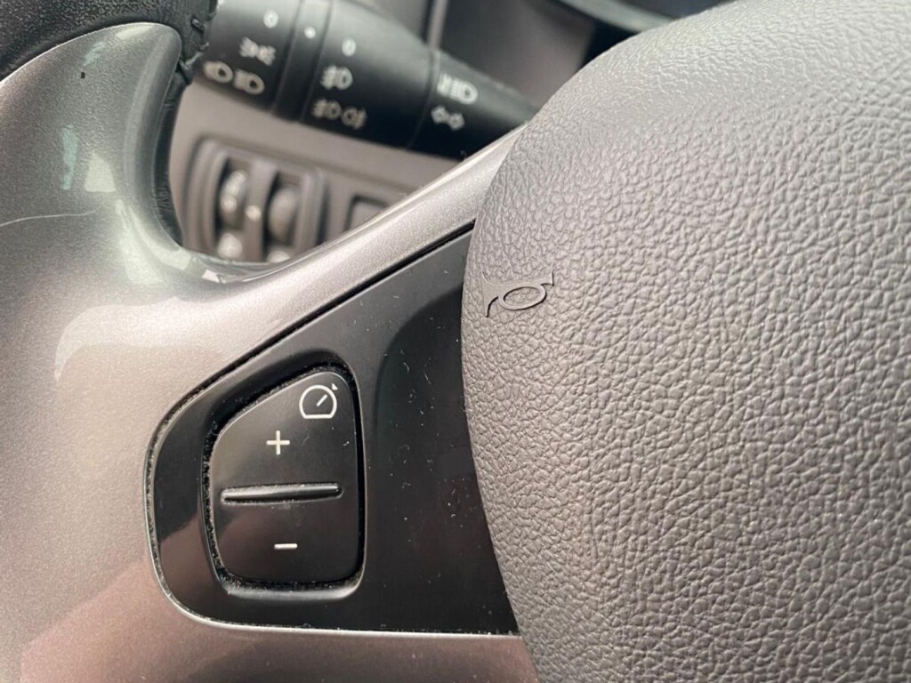 Foto 7 del anuncio Renault Clio Limited Energy TCe 90 eco2 Euro 6  de Ocasión en Madrid