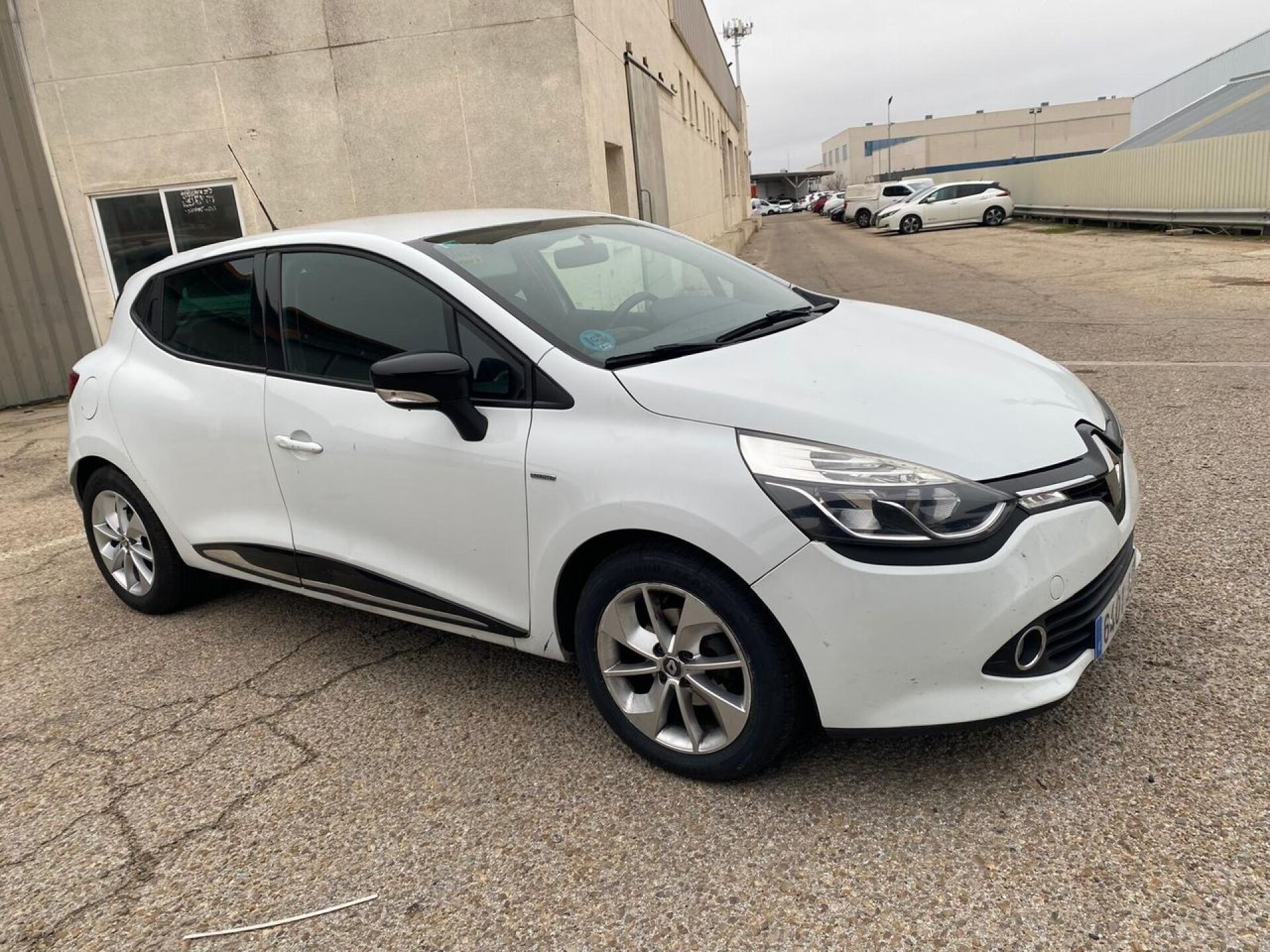 Foto principal del anuncio Renault Clio Limited Energy TCe 90 eco2 Euro 6  de Ocasión en Madrid