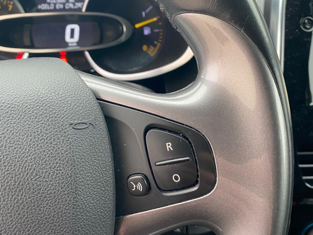 Foto 8 del anuncio Renault Clio Limited Energy TCe 90 eco2 Euro 6  de Ocasión en Madrid