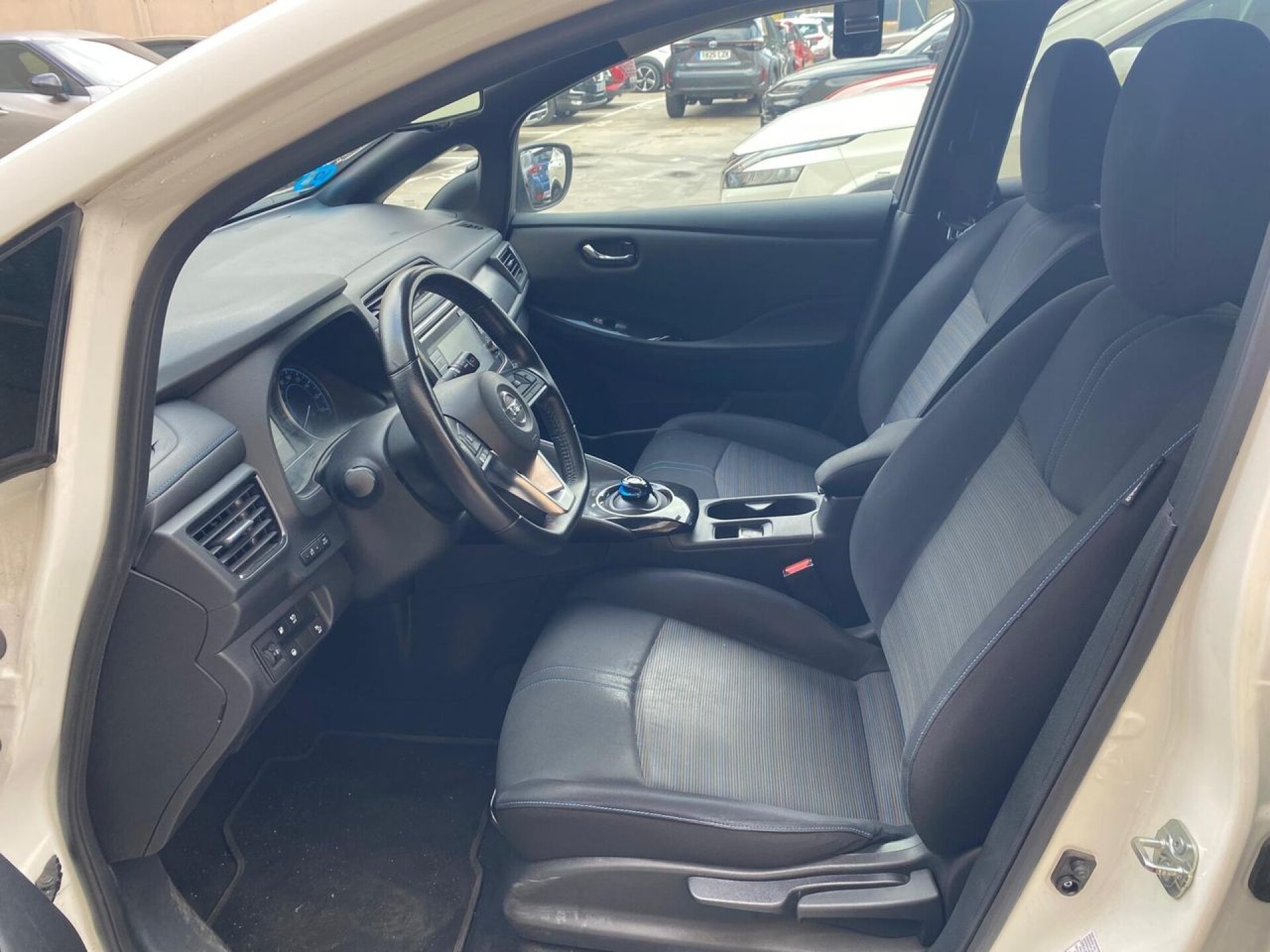 Foto 8 del anuncio Nissan Leaf 40kWh N-Connecta  de Ocasión en Madrid