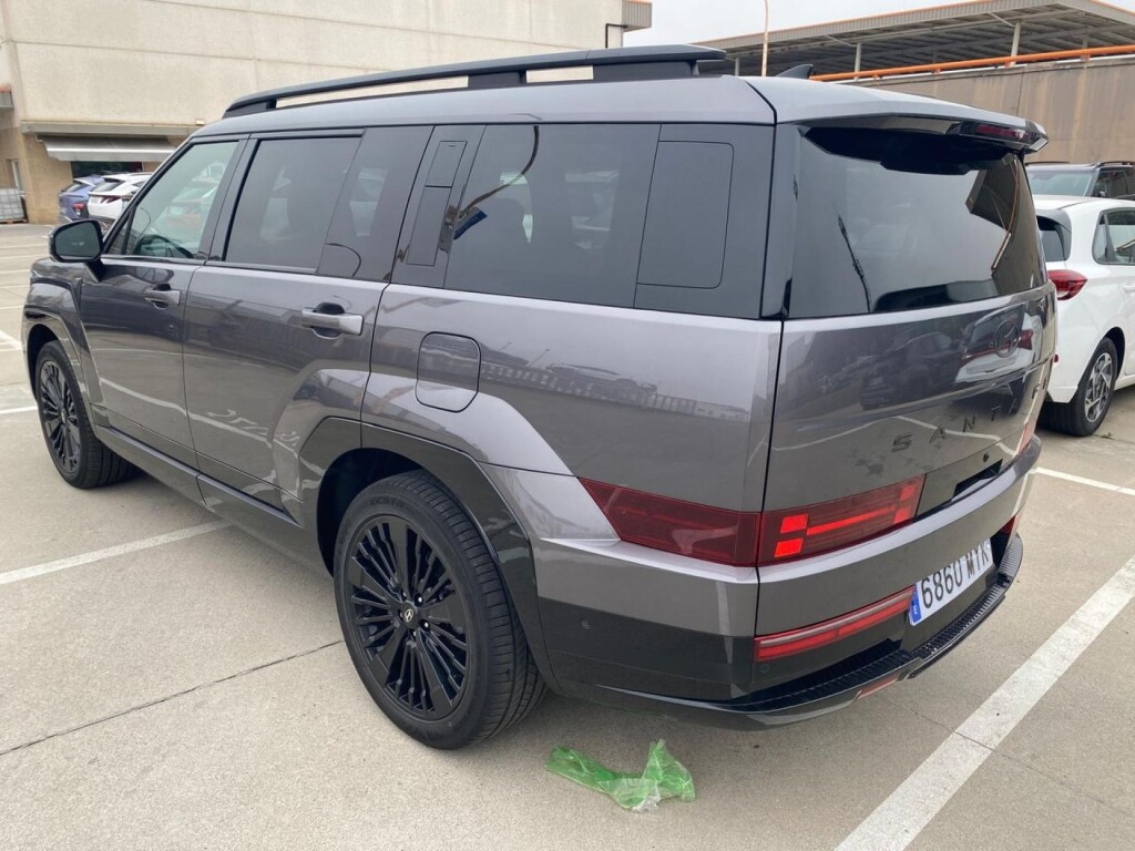 Foto 2 del anuncio Hyundai Santa Fe PHEV 1.6T 253CV 4X4 AT Style  de Ocasión en Madrid