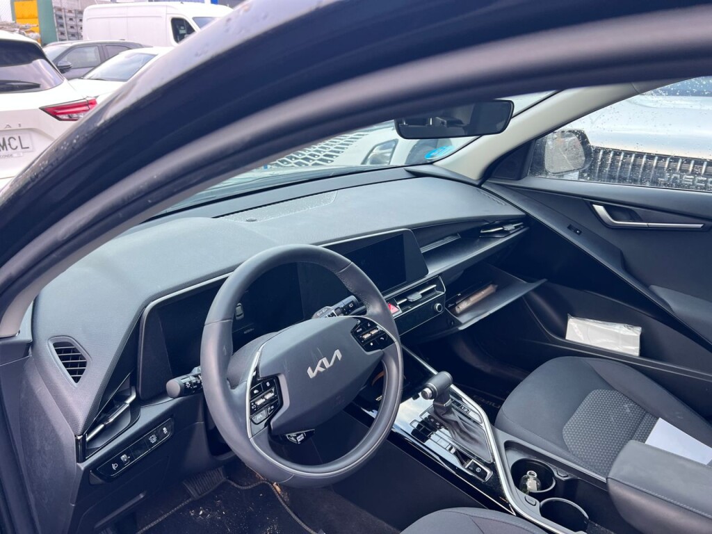 Foto 5 del anuncio Kia Niro 1.6 GDi HEV 104kW (141CV) Concept  de Ocasión en Madrid