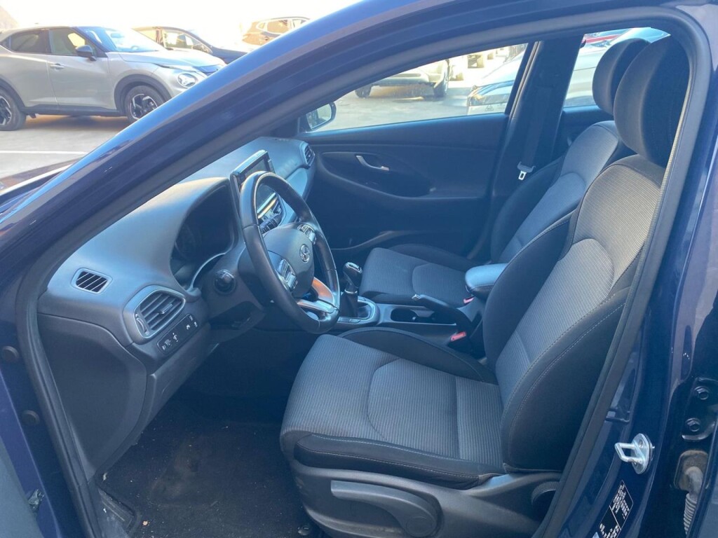 Foto 5 del anuncio Hyundai i30 1.0 TGDI Klass 120cv de Ocasión en Madrid