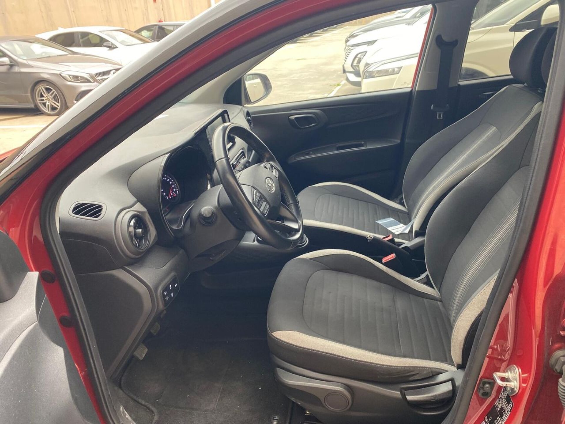 Foto 12 del anuncio Hyundai i10 1.2 Tecno 2C  de Ocasión en Madrid