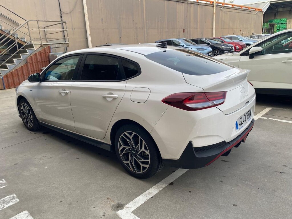 Foto 2 del anuncio Hyundai i30 1.0 TGDI N Line SE Fastback  de Ocasión en Madrid