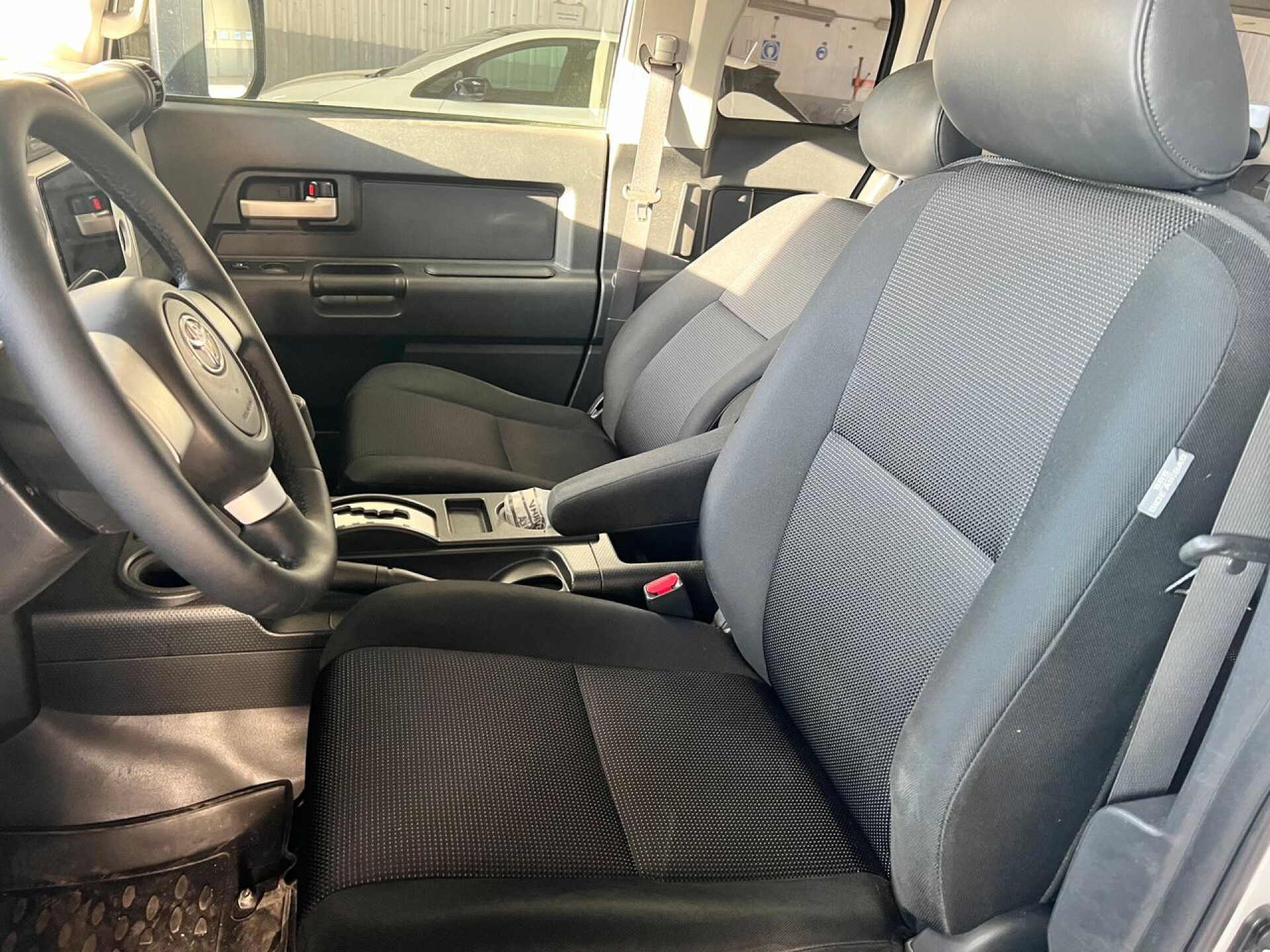 Foto 6 del anuncio Toyota Land Cruiser 4.0 V6 LIMITED AUTO FJ CUISER de Ocasión en Madrid