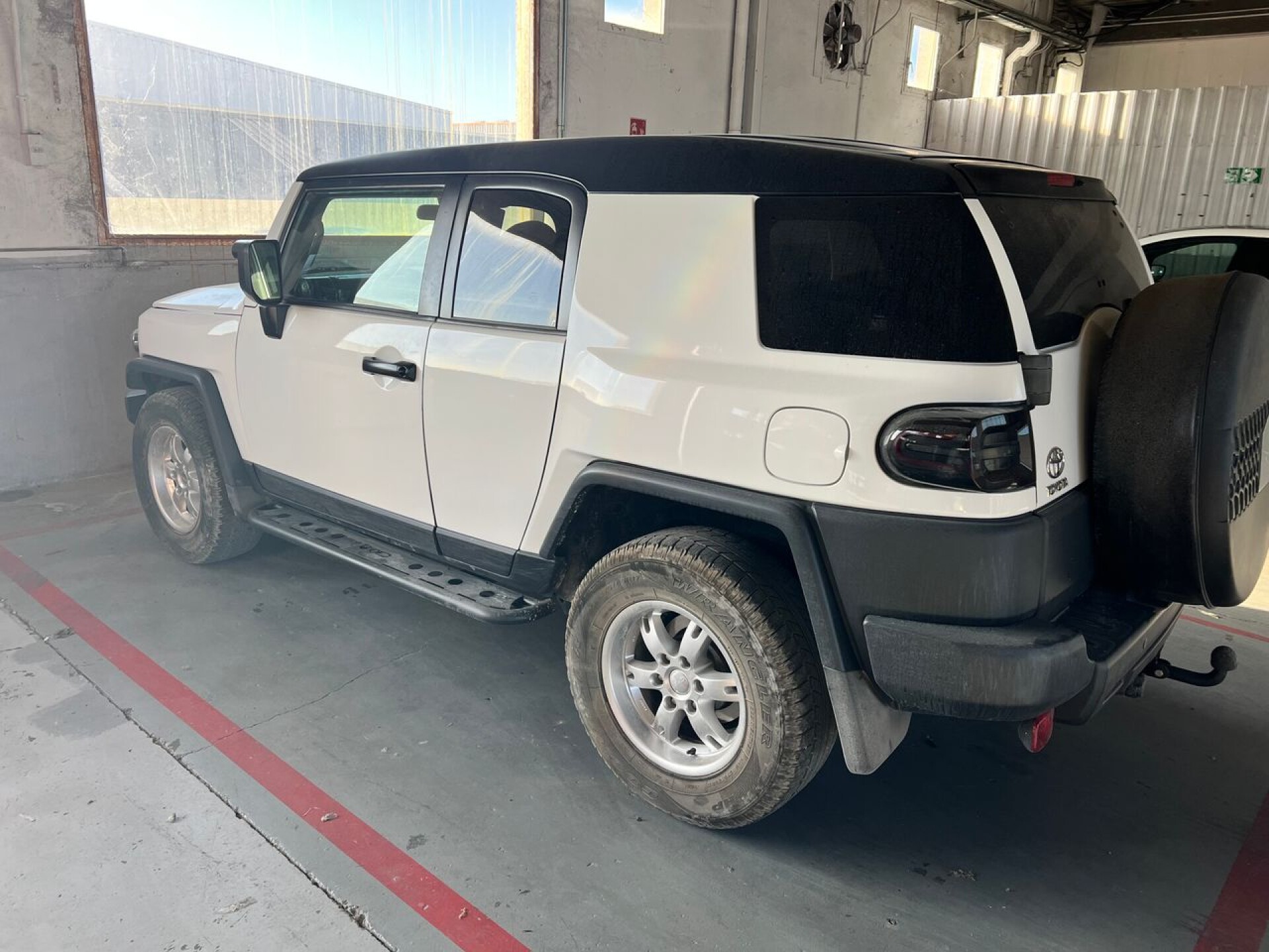 Foto 4 del anuncio Toyota Land Cruiser 4.0 V6 LIMITED AUTO FJ CUISER de Ocasión en Madrid