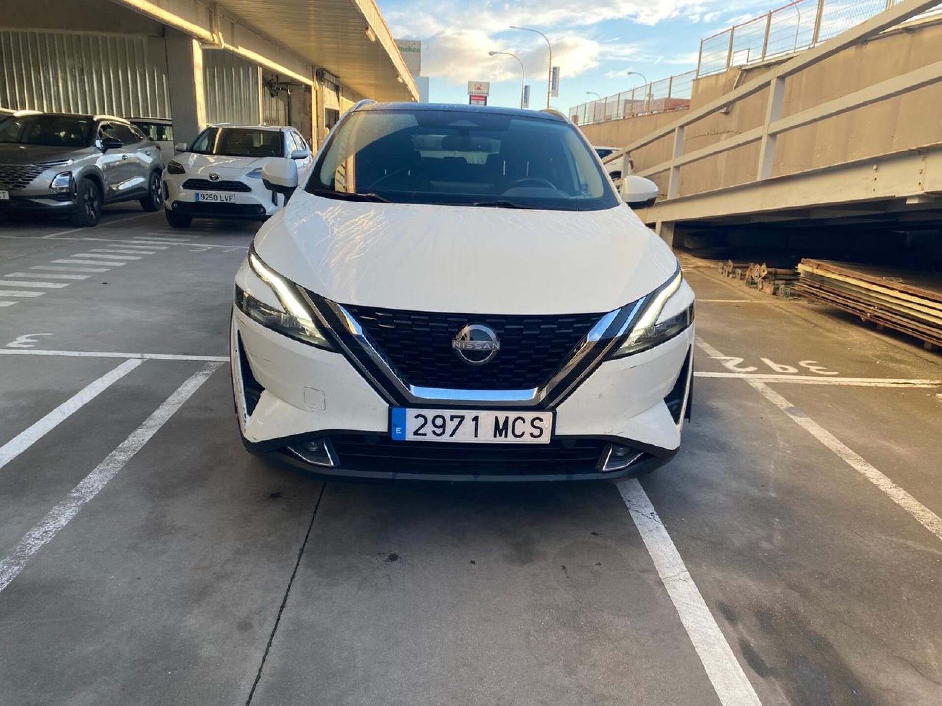 Foto 4 del anuncio Nissan Qashqai DIG-T 103kW N-Connecta MHEV de Ocasión en Madrid