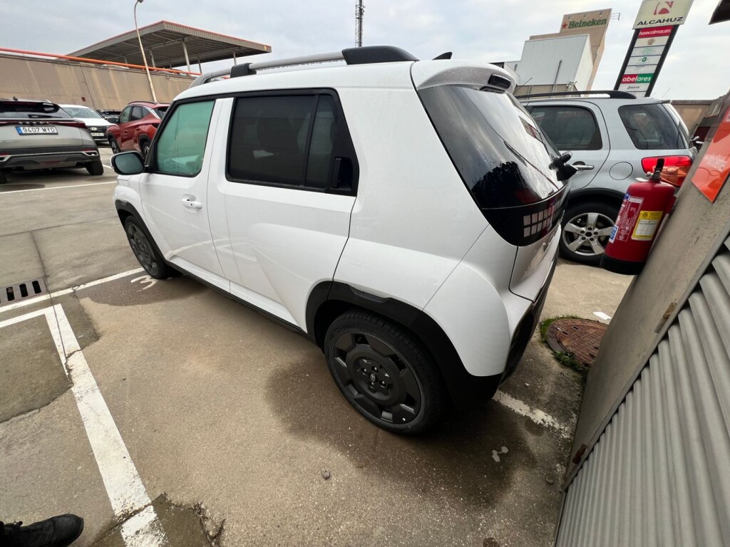Foto 3 del anuncio Hyundai Inster 49KWH 85KW (115CV) Maxx  de Ocasión en Madrid
