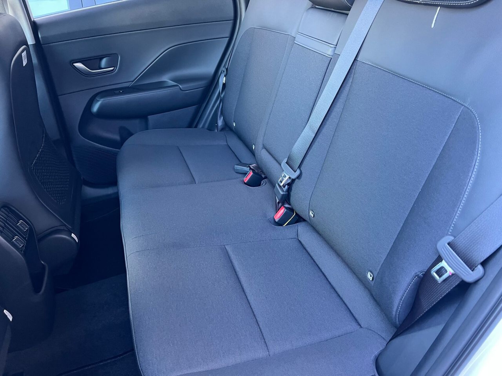 Foto 7 del anuncio Hyundai Kona HEV 1.6GDI 129CV DT Tecno  de Ocasión en Madrid