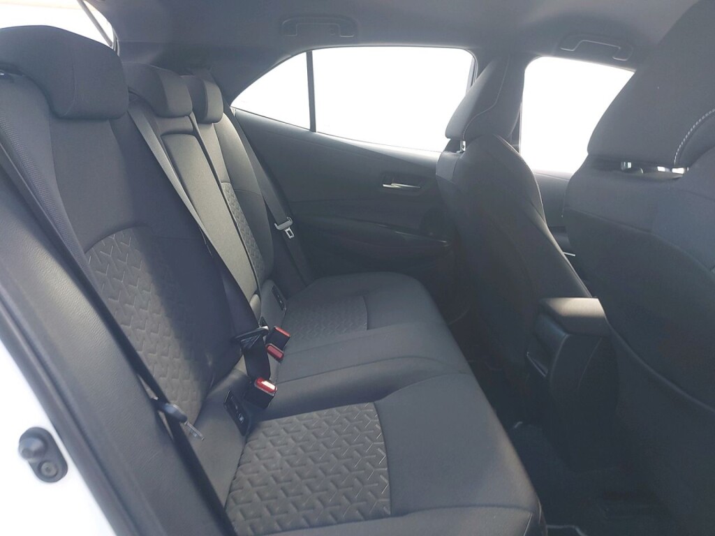 Foto 3 del anuncio Toyota Corolla 1.8 125H ACTIVE TECH E-CVT  de Ocasión en Madrid