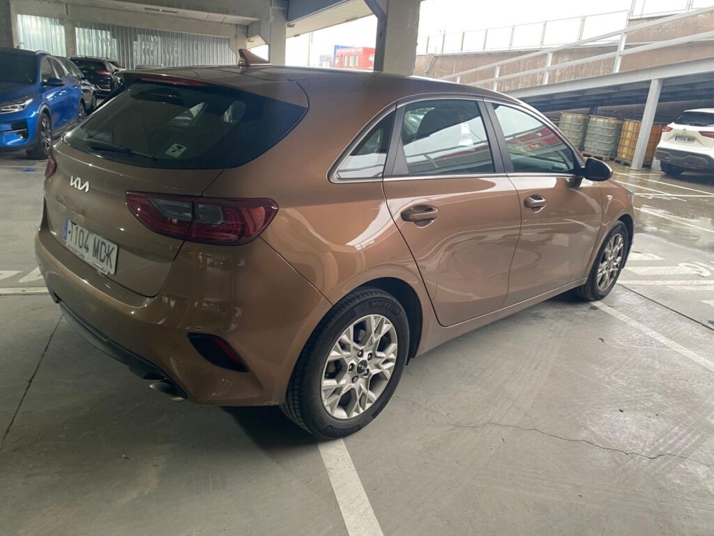 Foto 11 del anuncio Kia Ceed 1.0 T-GDi 74kW (100CV) Drive  de Ocasión en Madrid