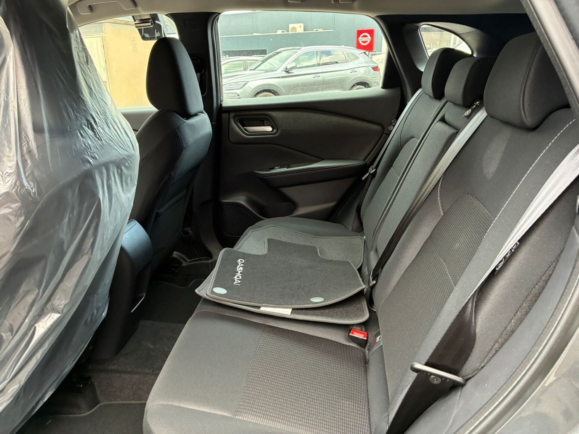 Foto 10 del anuncio Nissan Qashqai DIG-T 116kW (158CV) mHEV CVT Acenta  de Ocasión en Madrid