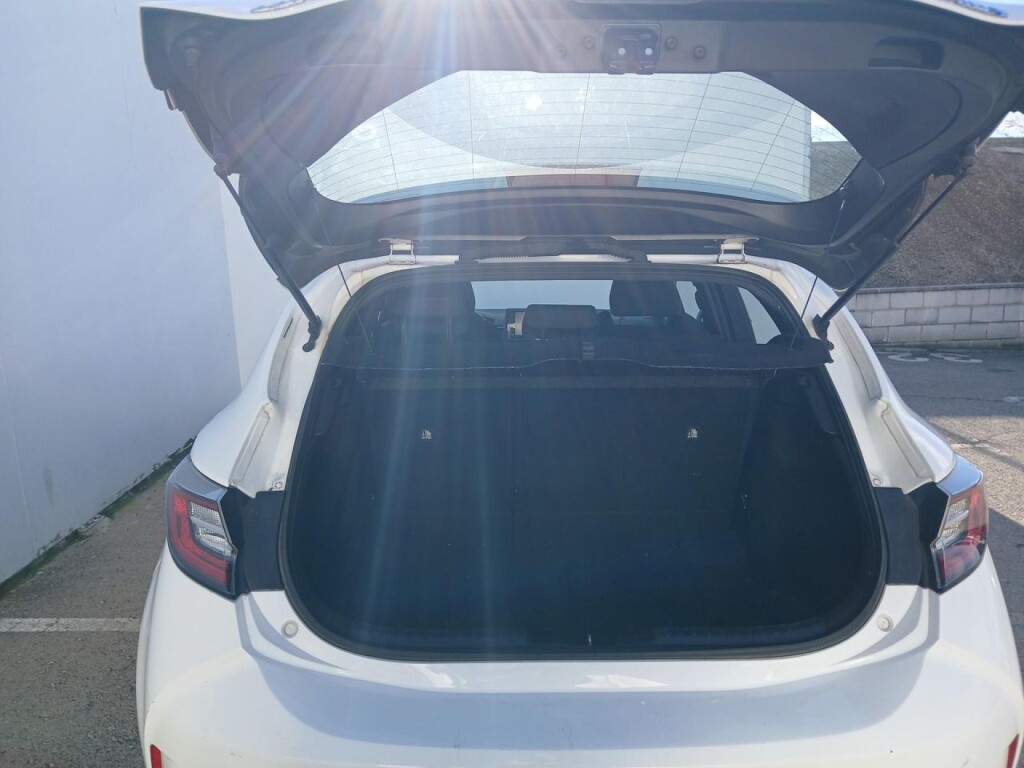 Foto 6 del anuncio Toyota Corolla 1.8 125H ACTIVE TECH E-CVT  de Ocasión en Madrid