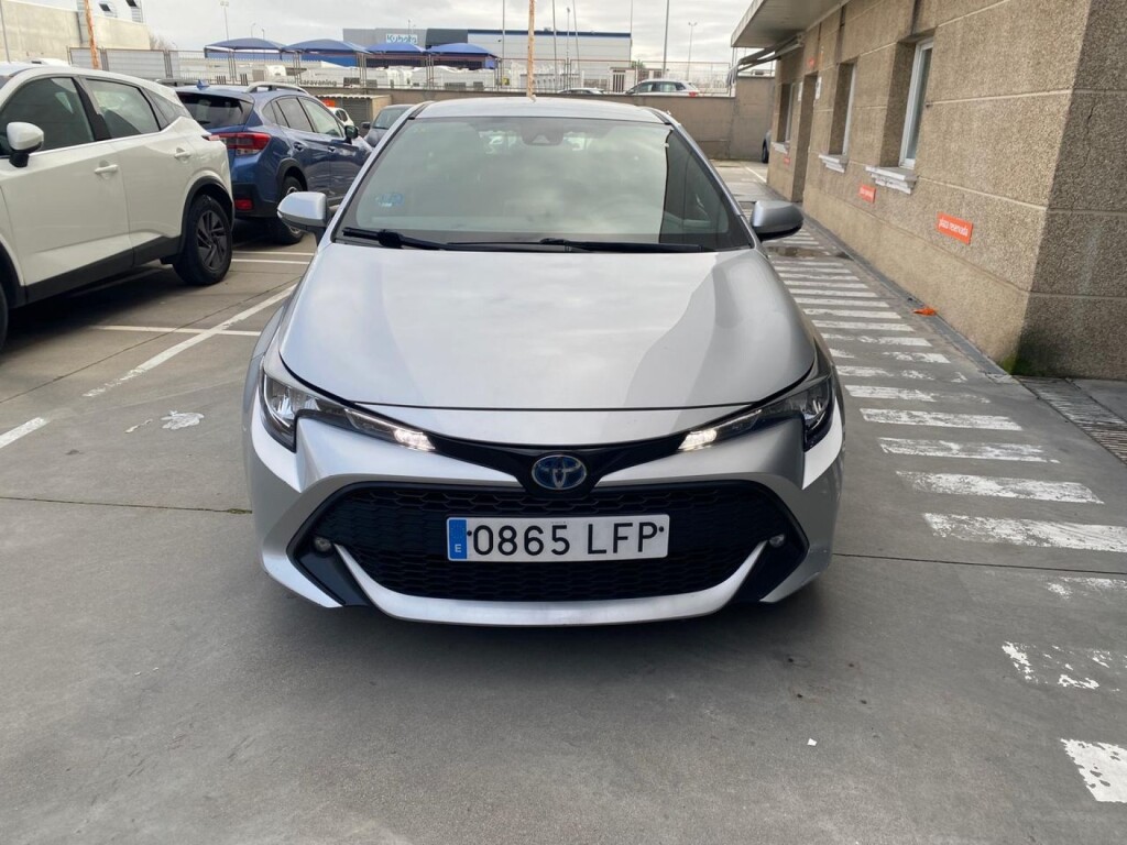 Foto 12 del anuncio Toyota Corolla 1.8 125H BUSINESS E-CVT TOURING SPORT  de Ocasión en Madrid