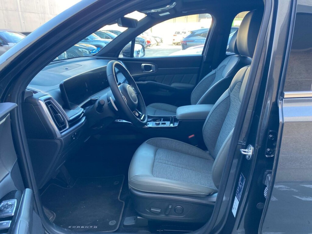 Foto 10 del anuncio Kia Sorento 1.6 T-GDi PHEV Emotion 4x4 7pl  de Ocasión en Madrid