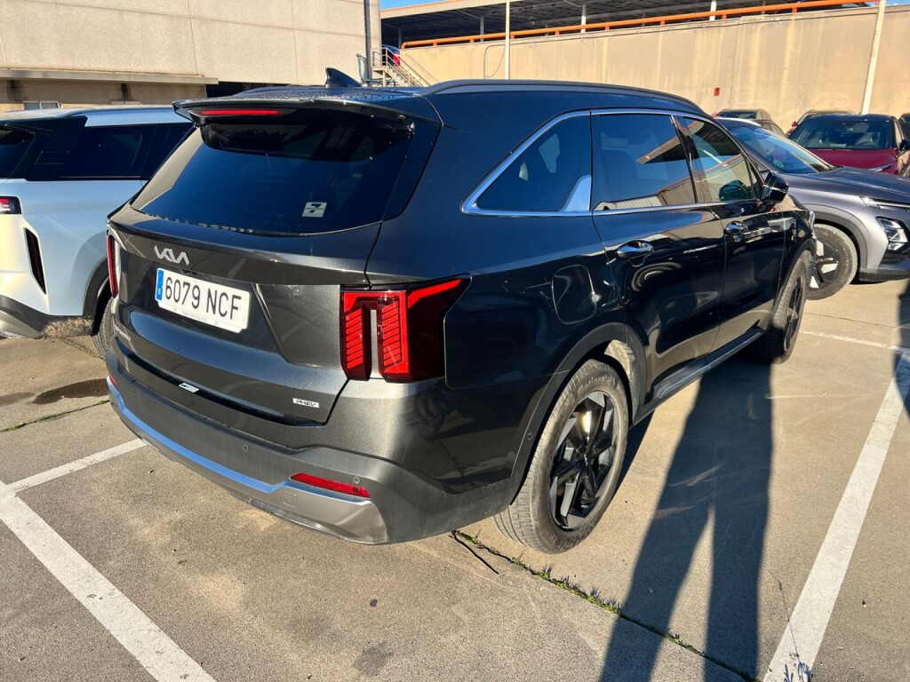 Foto 3 del anuncio Kia Sorento 1.6 T-GDi PHEV Emotion 4x4 7pl  de Ocasión en Madrid