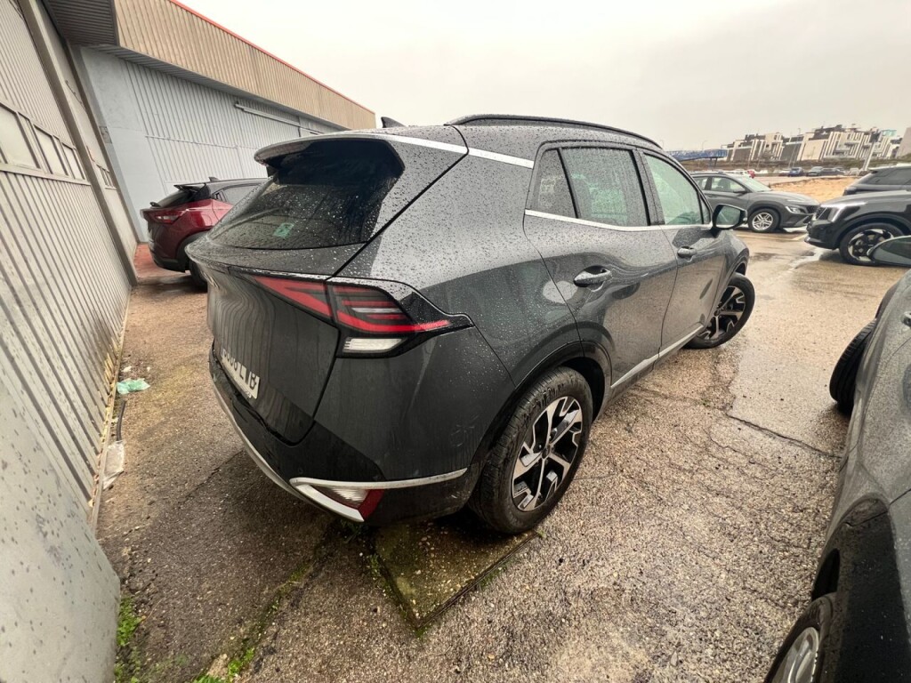 Foto 3 del anuncio Kia Sportage 1.6 T-GDi 110kW (150CV) MHEV Tech 4x2  de Ocasión en Madrid