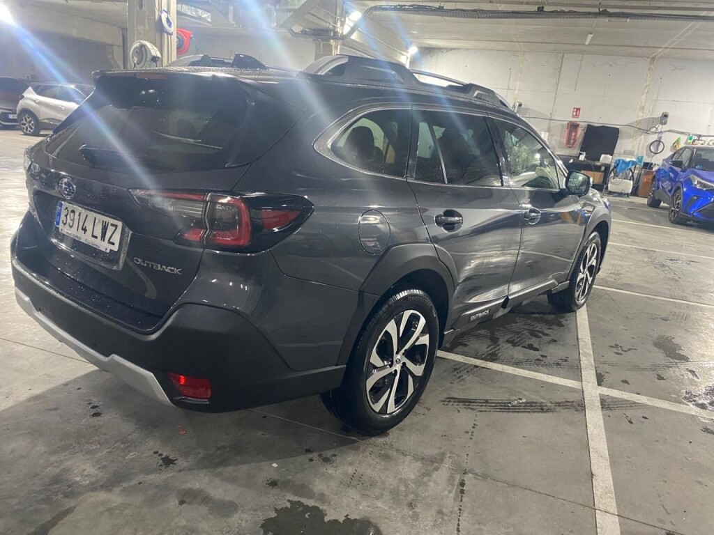 Foto 3 del anuncio Subaru Outback 2.5i Touring CVT Lineartronic AWD  de Ocasión en Madrid