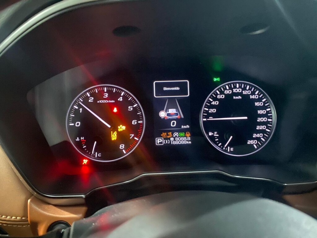 Foto 6 del anuncio Subaru Outback 2.5i Touring CVT Lineartronic AWD  de Ocasión en Madrid