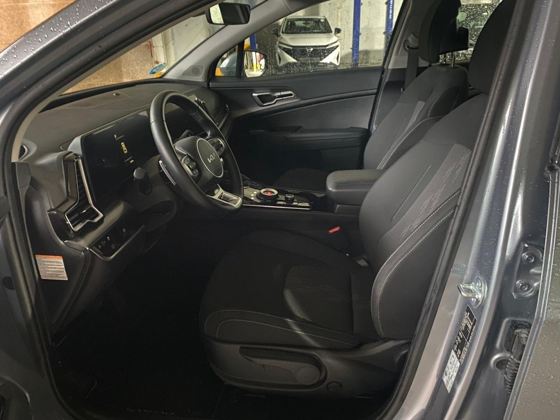 Foto 16 del anuncio Kia Sportage 1.6 T-GDi HEV 158kW (215CV) Drive 4x2  de Ocasión en Madrid