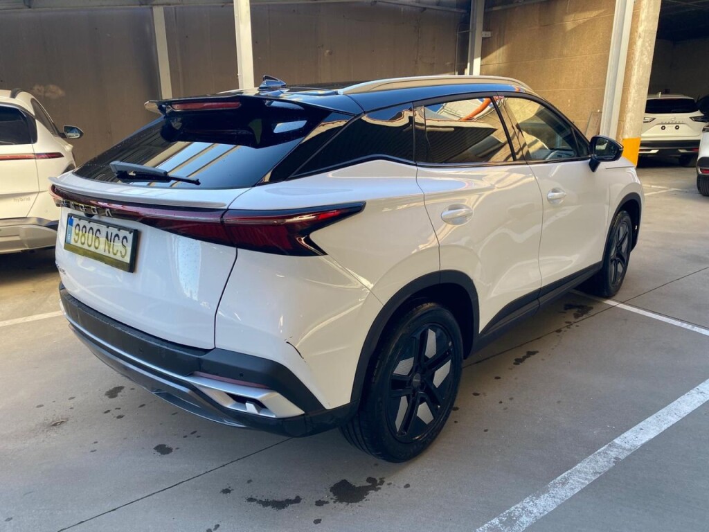 Foto 3 del anuncio Omoda 5 MY25 - Premium 1.6 TGDI 108kW (145cv)  de Ocasión en Madrid