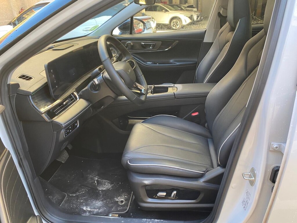 Foto 5 del anuncio Omoda 5 MY25 - Premium 1.6 TGDI 108kW (145cv)  de Ocasión en Madrid