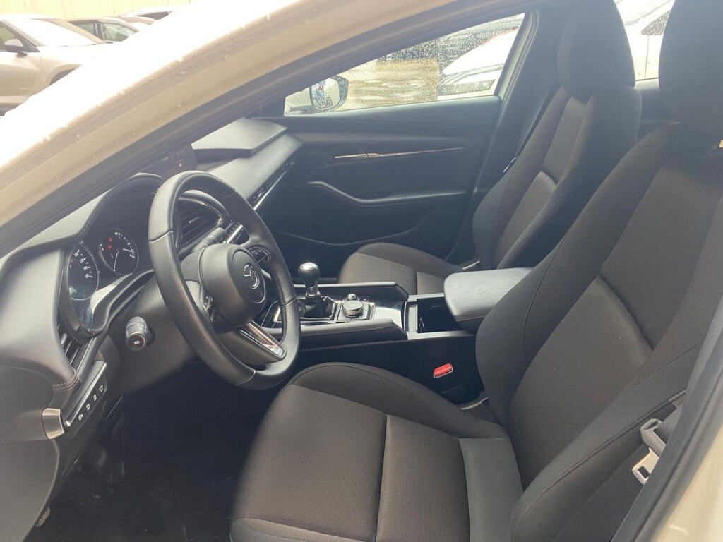 Foto 5 del anuncio Mazda 3 2.5L E-SKY G MHEV 103kW Centre-line  de Ocasión en Madrid