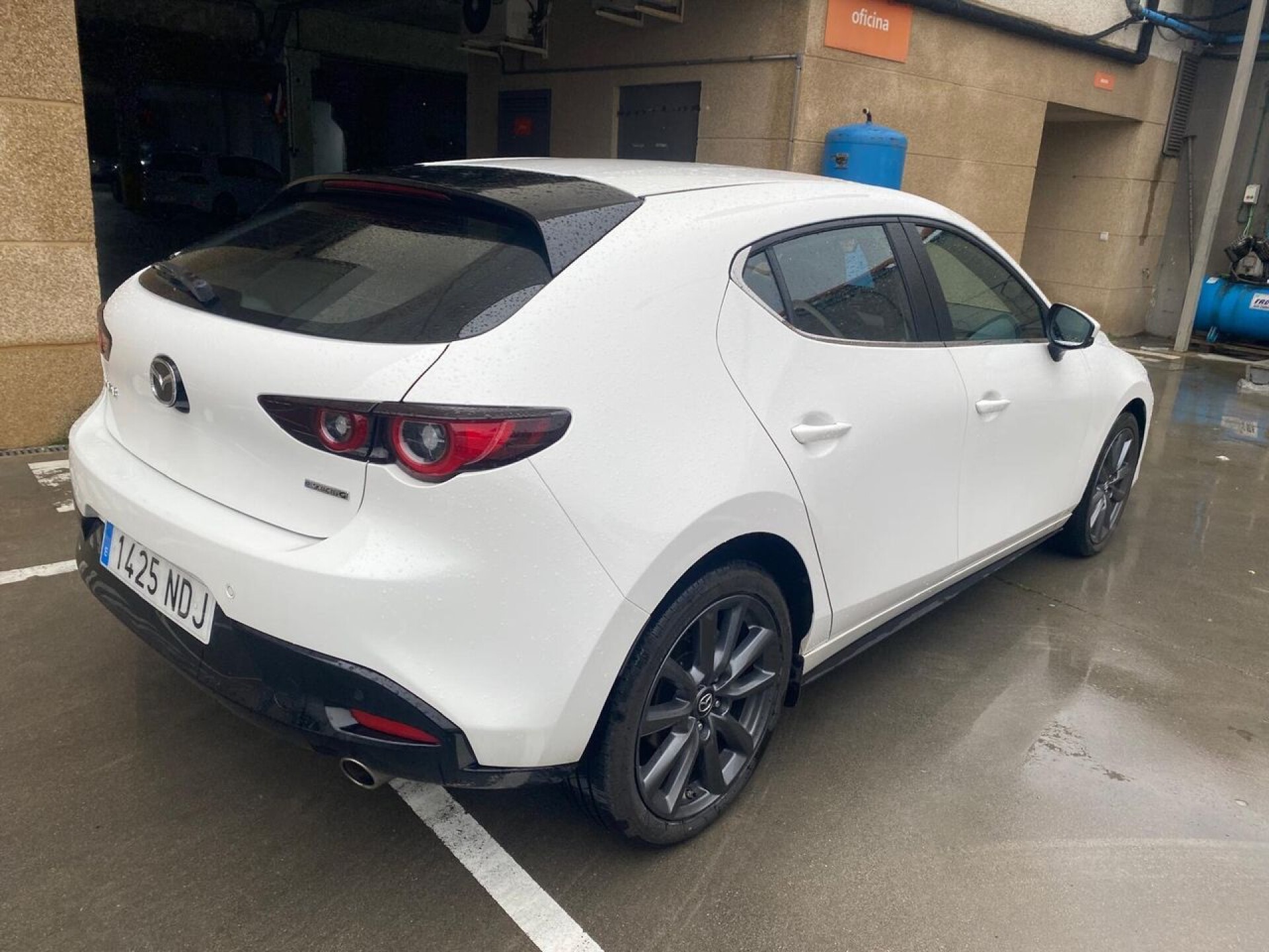 Foto 3 del anuncio Mazda 3 2.5L E-SKY G MHEV 103kW Centre-line  de Ocasión en Madrid
