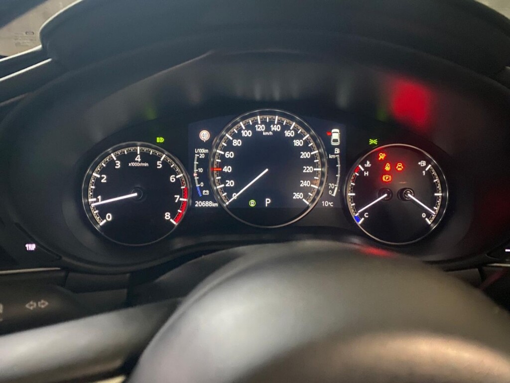 Foto 6 del anuncio Mazda 3 2.5L E-SKY G MHEV 103kW 6AT Centre-line  de Ocasión en Madrid