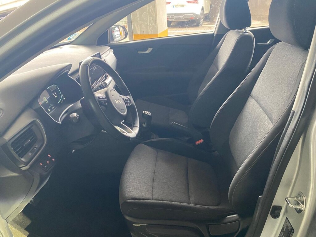 Foto 5 del anuncio Kia Stonic 1.0 T-GDi 74kW (100CV) MHEV MT Concept  de Ocasión en Madrid