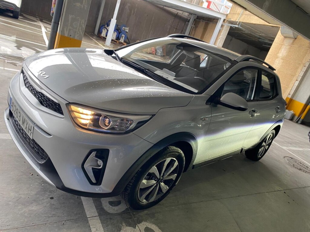 Foto 1 del anuncio Kia Stonic 1.0 T-GDi 74kW (100CV) MHEV MT Concept  de Ocasión en Madrid