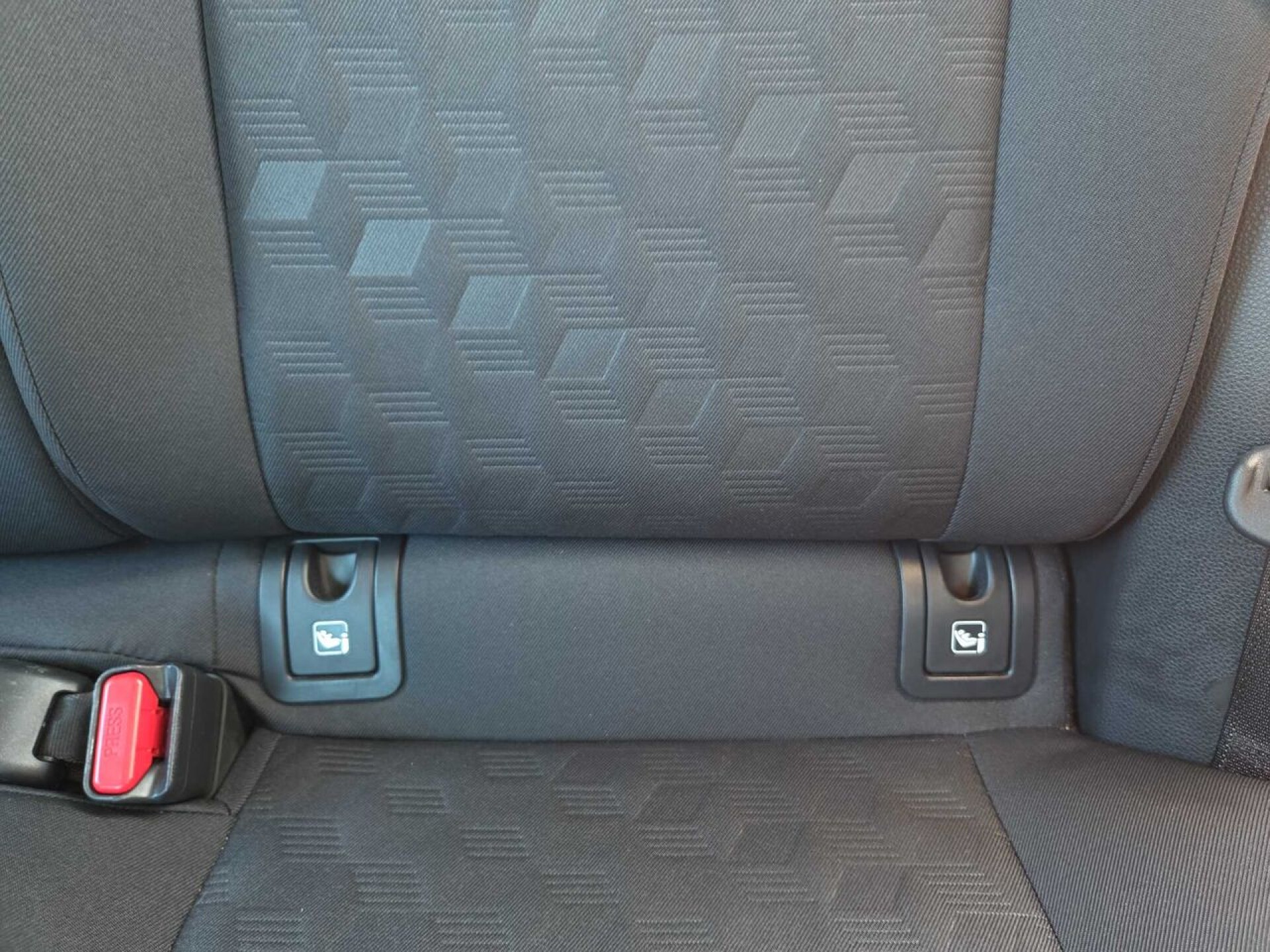 Foto 8 del anuncio Toyota Yaris 1.5 120H Active Plus  de Ocasión en Madrid