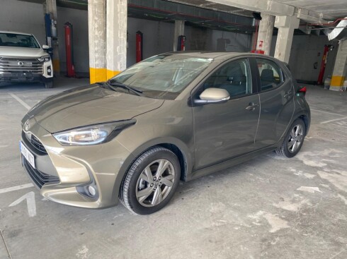 Foto principal del anuncio Toyota Yaris 1.5 120H Active Plus  de Ocasión en Madrid