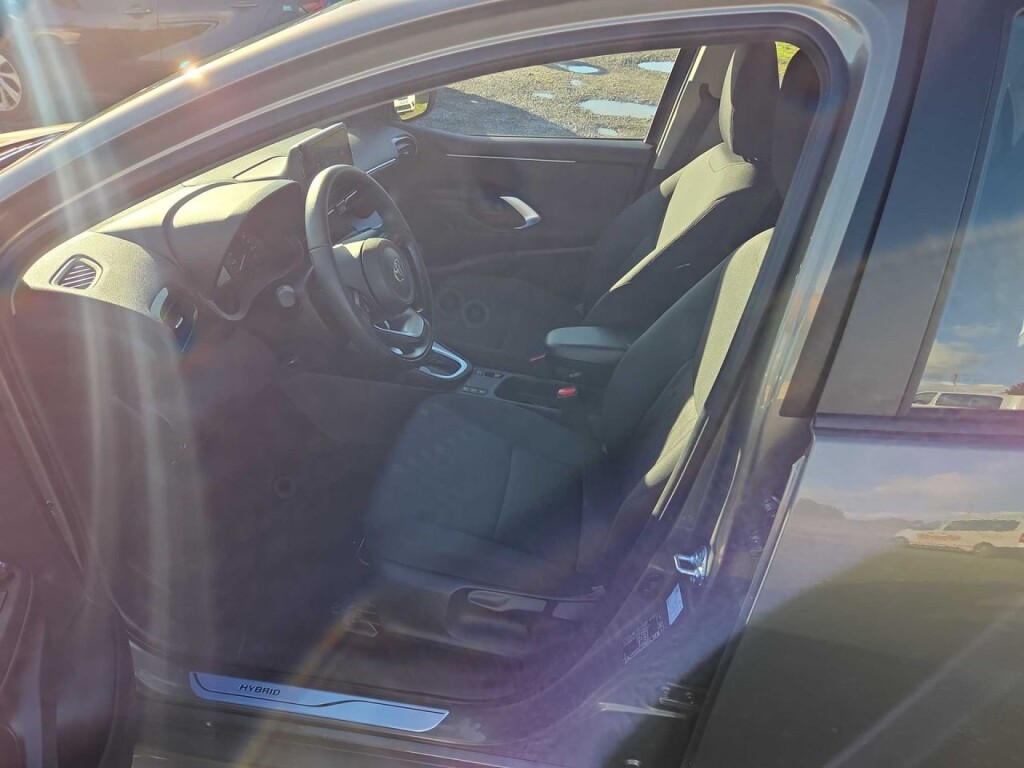 Foto 5 del anuncio Toyota Yaris 1.5 120H Active Plus  de Ocasión en Madrid