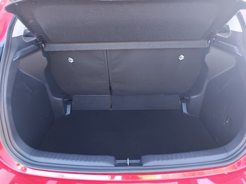 Foto 7 del anuncio Toyota Yaris 1.5 120H Active Plus  de Ocasión en Madrid