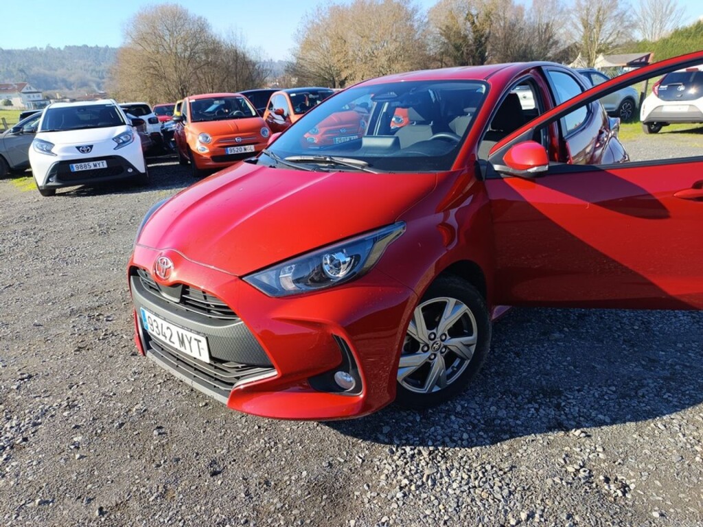 Foto principal del anuncio Toyota Yaris 1.5 120H Active Plus  de Ocasión en Madrid