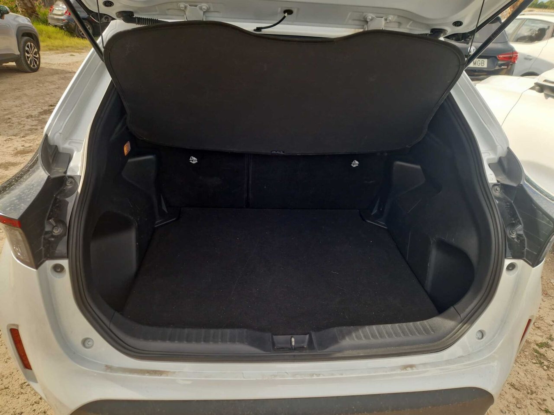 Foto 6 del anuncio Toyota Yaris Cross 1.5 120H Active Plus  de Ocasión en Madrid