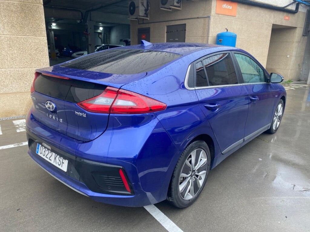 Foto 3 del anuncio Hyundai IONIQ 1.6 GDI HEV Tecno DCT  de Ocasión en Madrid