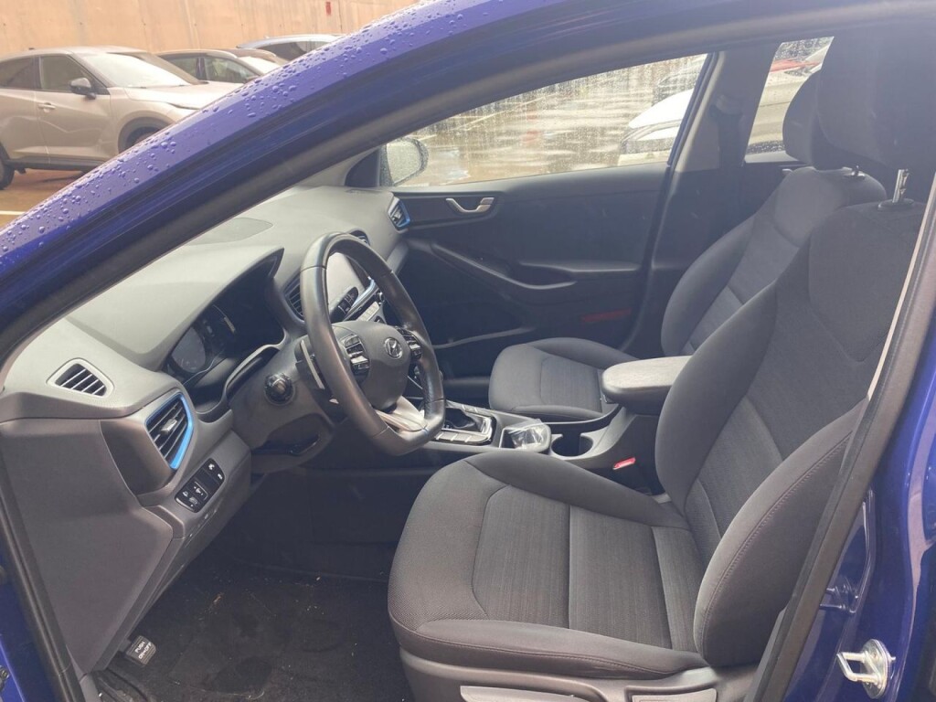 Foto 5 del anuncio Hyundai IONIQ 1.6 GDI HEV Tecno DCT  de Ocasión en Madrid