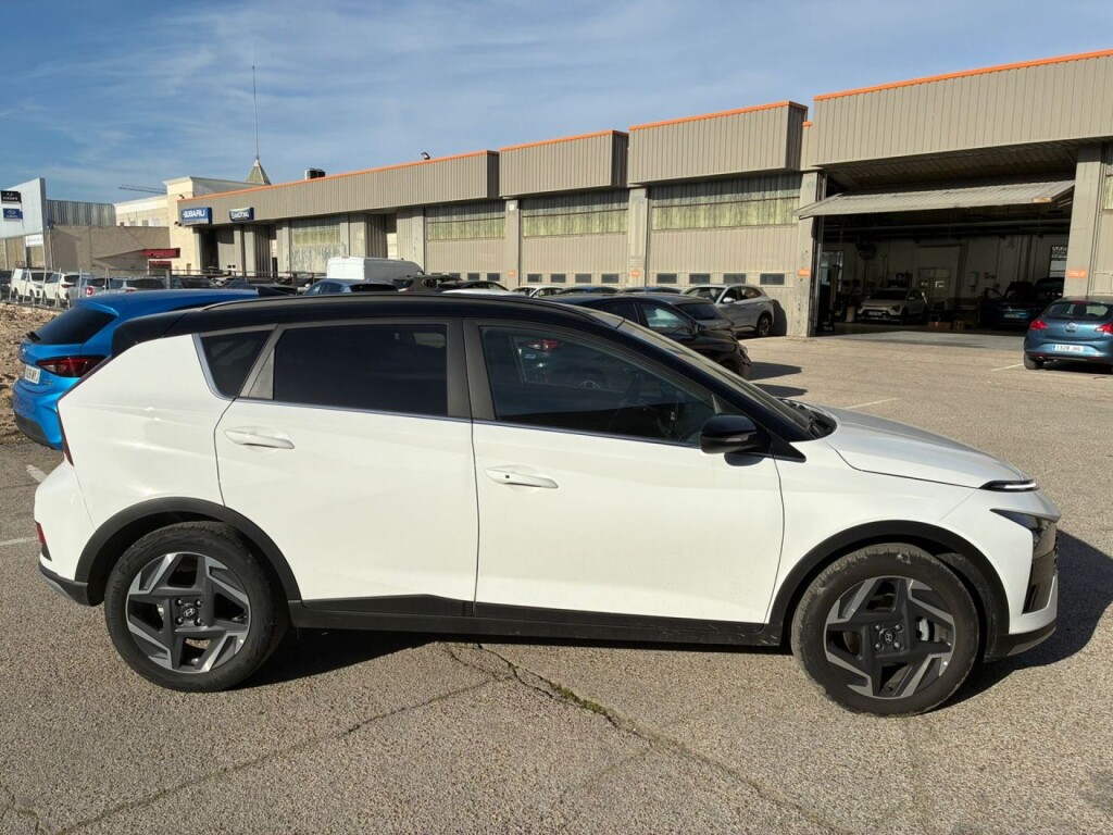 Foto 6 del anuncio Hyundai Bayon 1.0 TGDI 74kW (100CV) 48V Tecno DCT  de Ocasión en Madrid