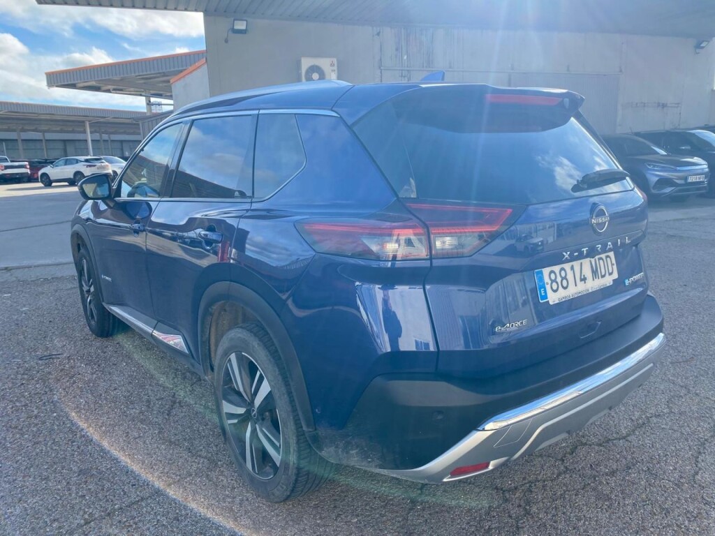 Foto 2 del anuncio Nissan X-Trail 7pl 1.5 e-4ORCE 158kW 4x4 A/T Tekna  de Ocasión en Madrid