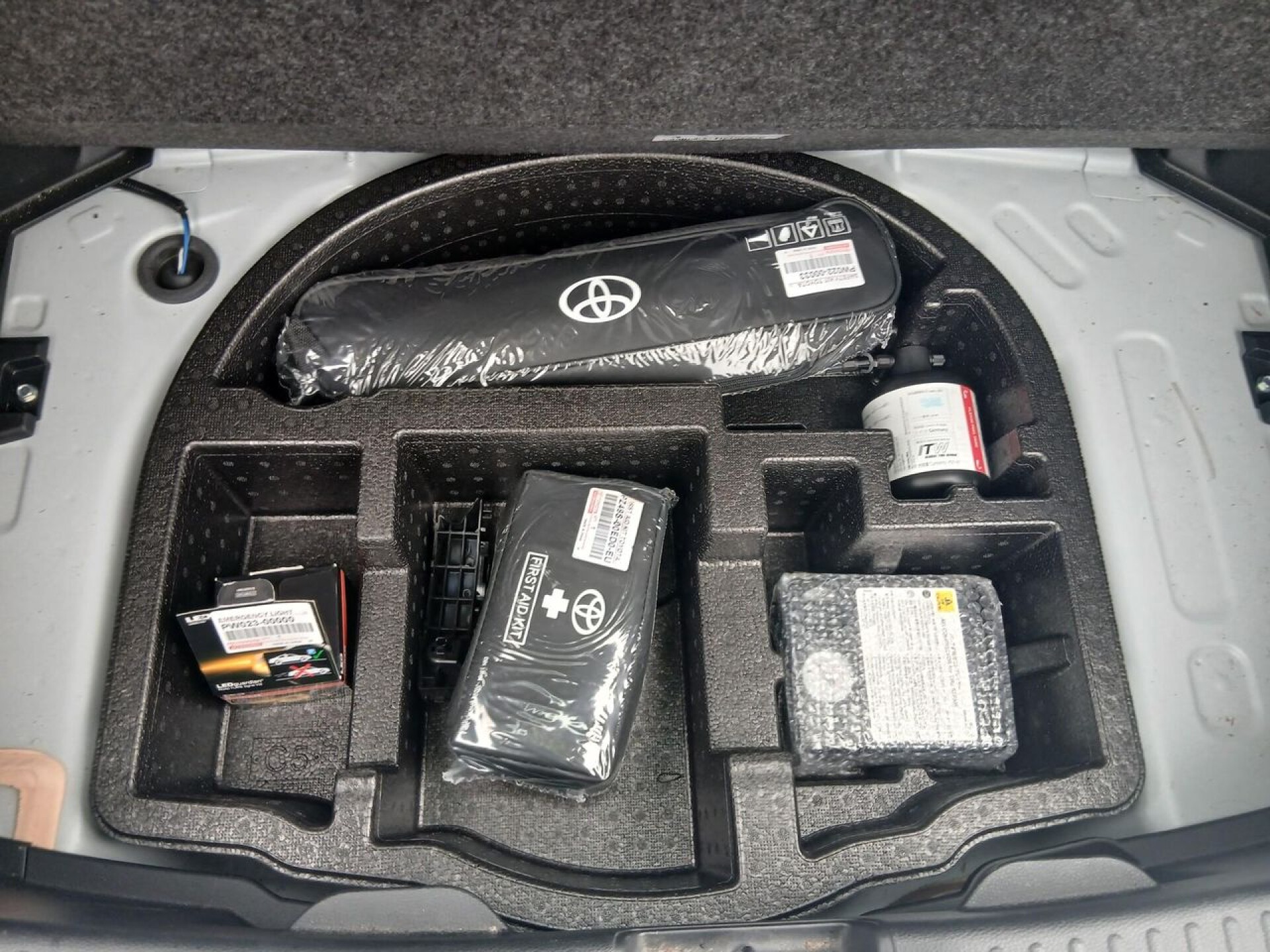 Foto 6 del anuncio Toyota Yaris 1.5 120H Active Tech  de Ocasión en Madrid