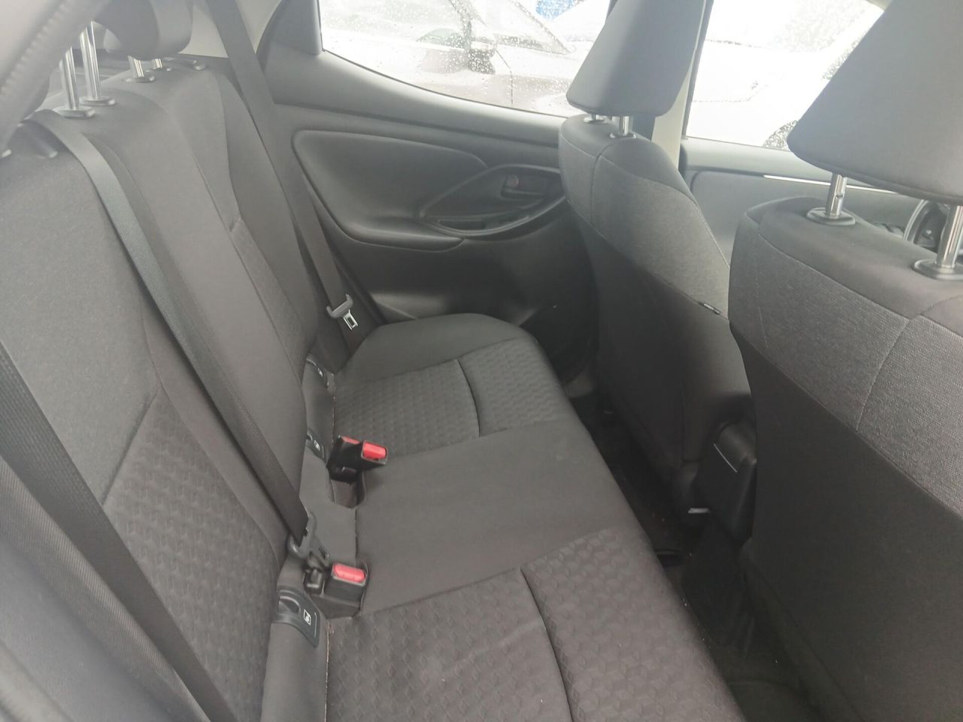 Foto 3 del anuncio Toyota Yaris 1.5 120H Active Tech  de Ocasión en Madrid