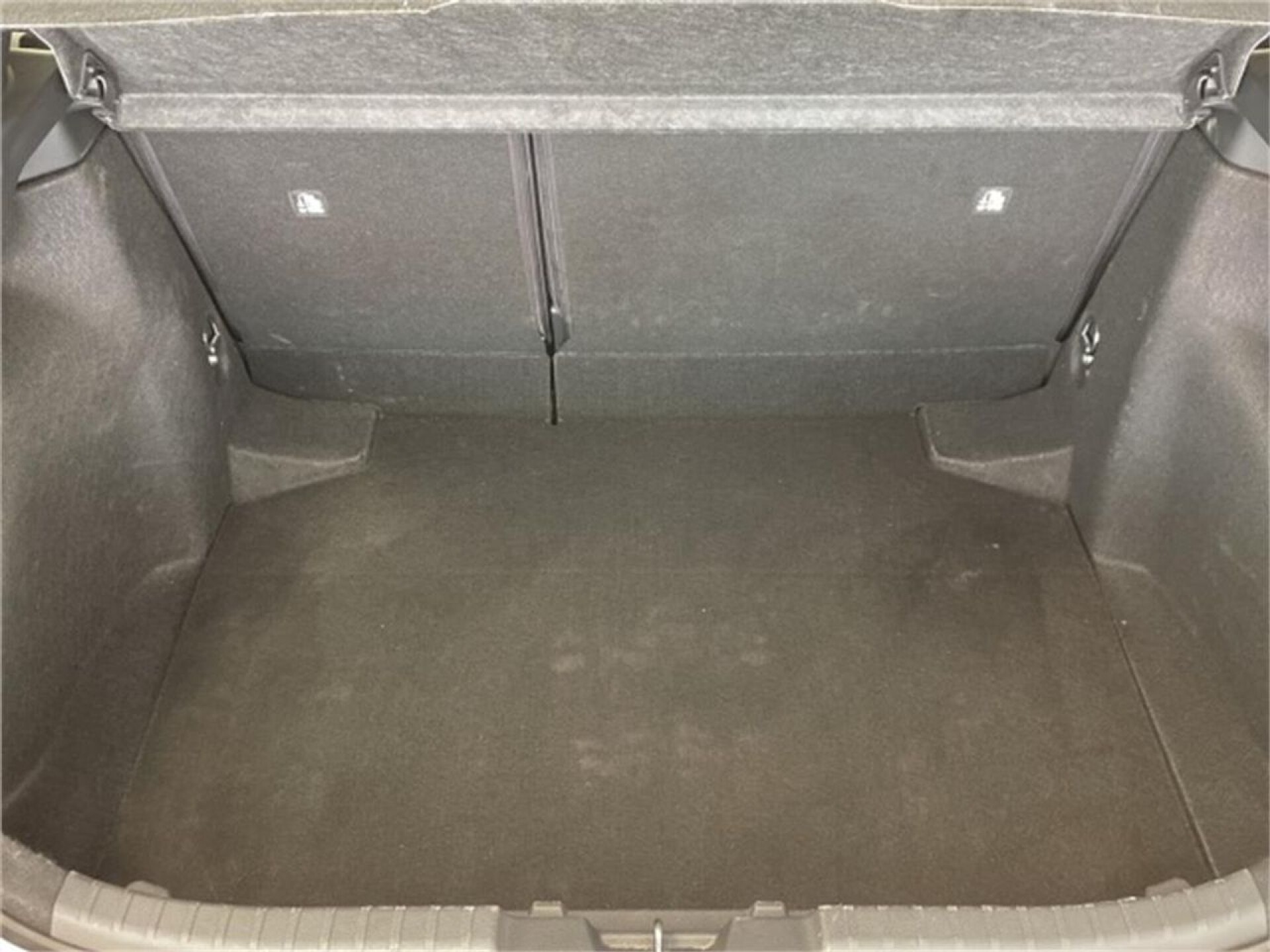 Foto 5 del anuncio Toyota Corolla 5P Active Tech 125H e-CVT  de Ocasión en Madrid