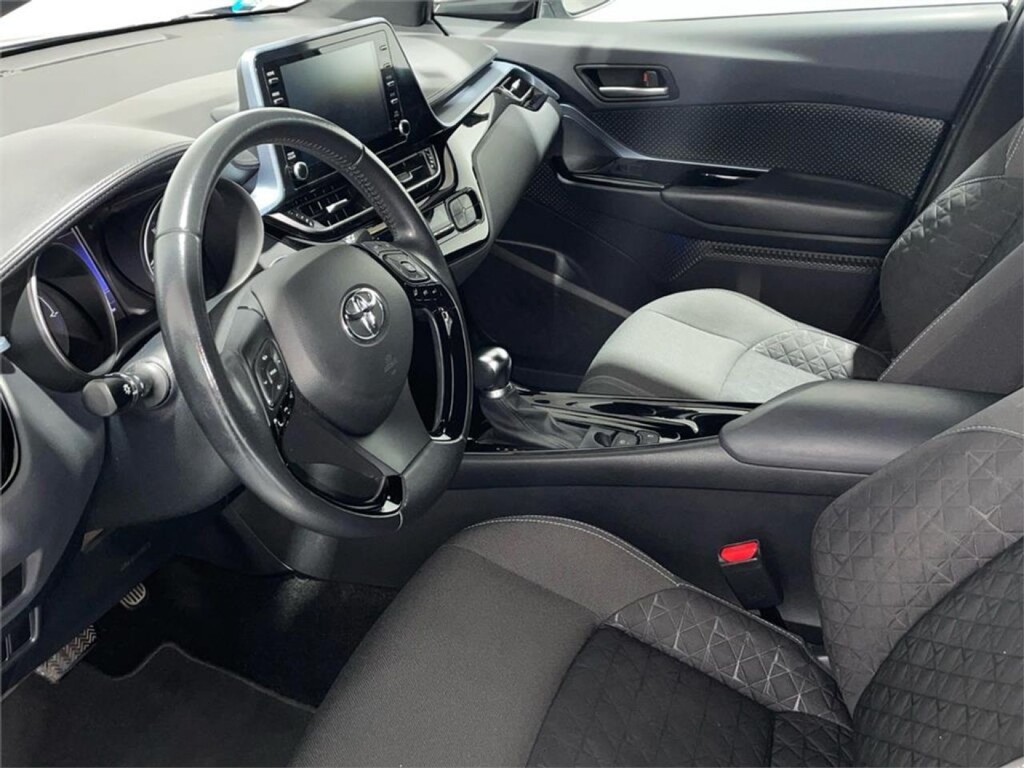 Foto 11 del anuncio Toyota C-HR 5P Advance 125H Automático (e-CVT)  de Ocasión en Madrid