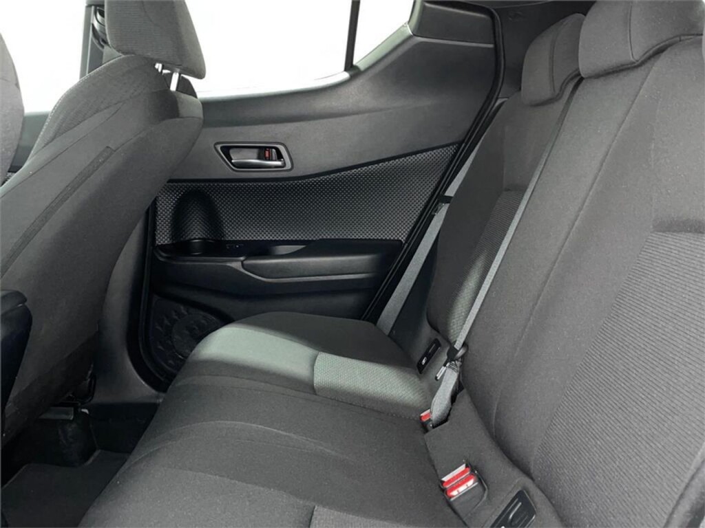 Foto 12 del anuncio Toyota C-HR 5P Advance 125H e-CVT  de Ocasión en Madrid